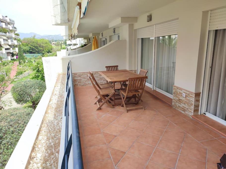 מארבלה Sunny Guadalmina Apartment מראה חיצוני תמונה